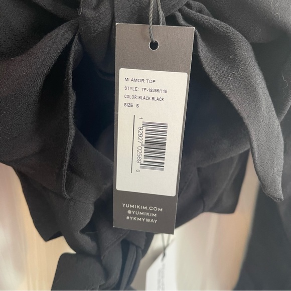 Yumi Kim Mi Amor Statement Front Tie Top with Elbow Length Blouson Sleeves Black - Picture 5 of 7